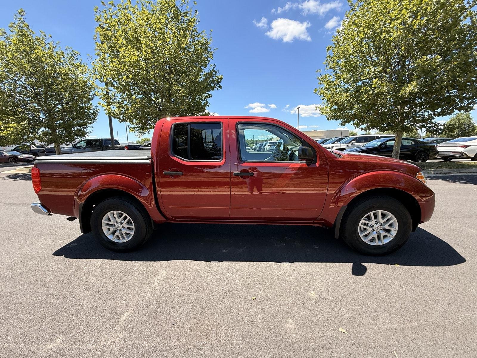 Used 2021 Cayenne Red Metallic Nissan SV image 4