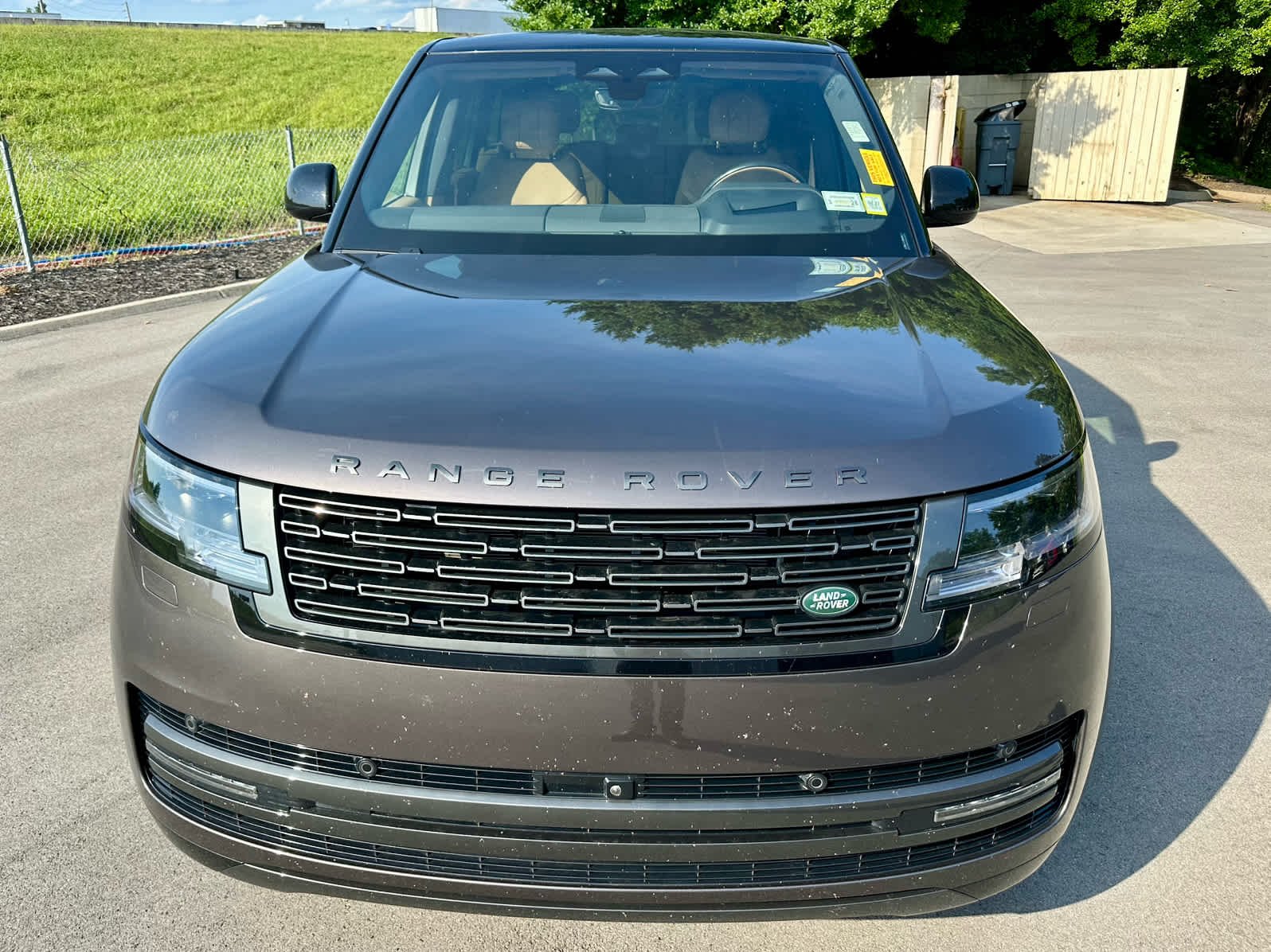 Used 2025 Charente Grey Premium Metallic Land Rover SE image 2