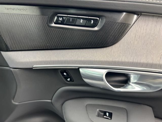 New 2026 Vapour Grey Volvo Ultra image 26