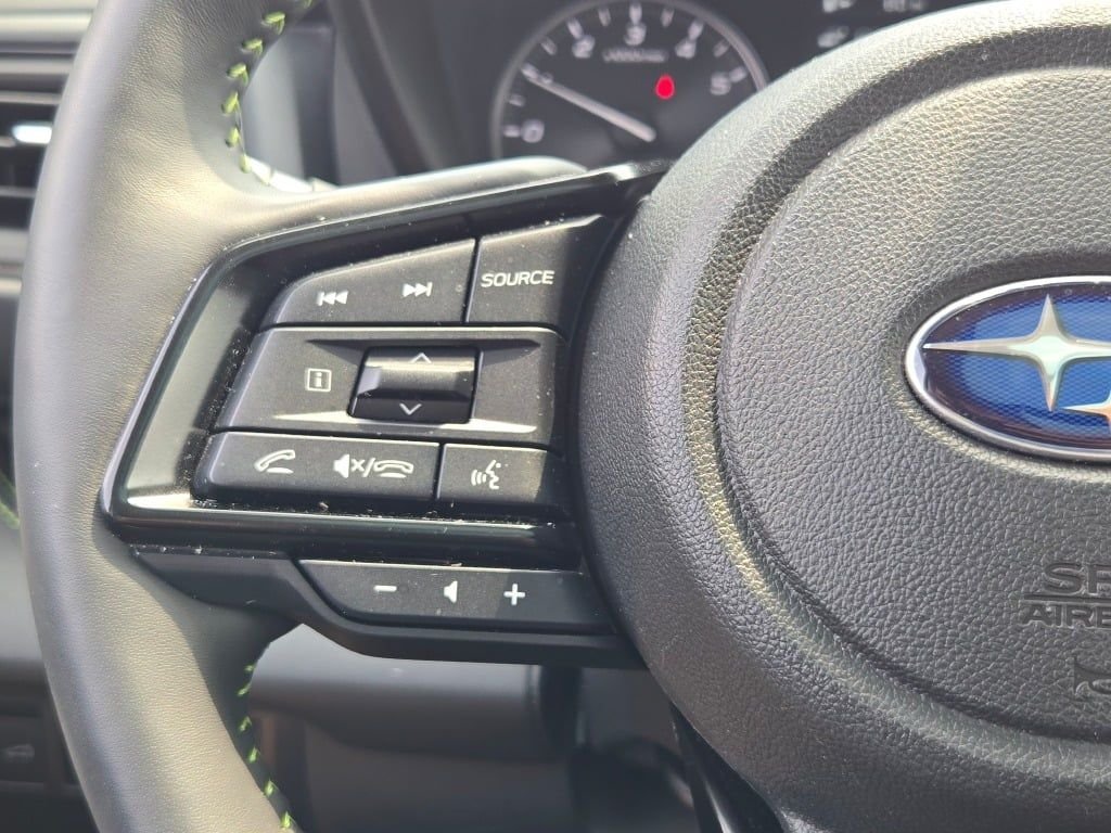 Used 2025 White Subaru Onyx Edition Touring image 37