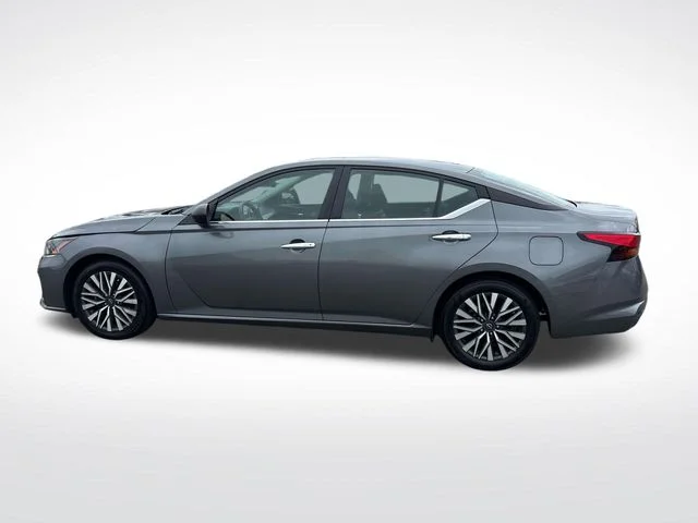Used 2024 Nissan Altima SV with VIN 1N4BL4DVXRN354739 for sale in New Bedford, MA