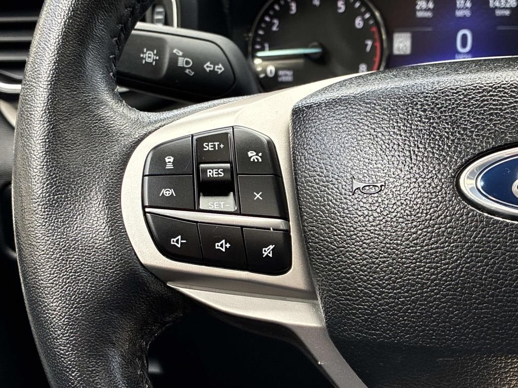 Used 2023 Green Ford XLT image 26