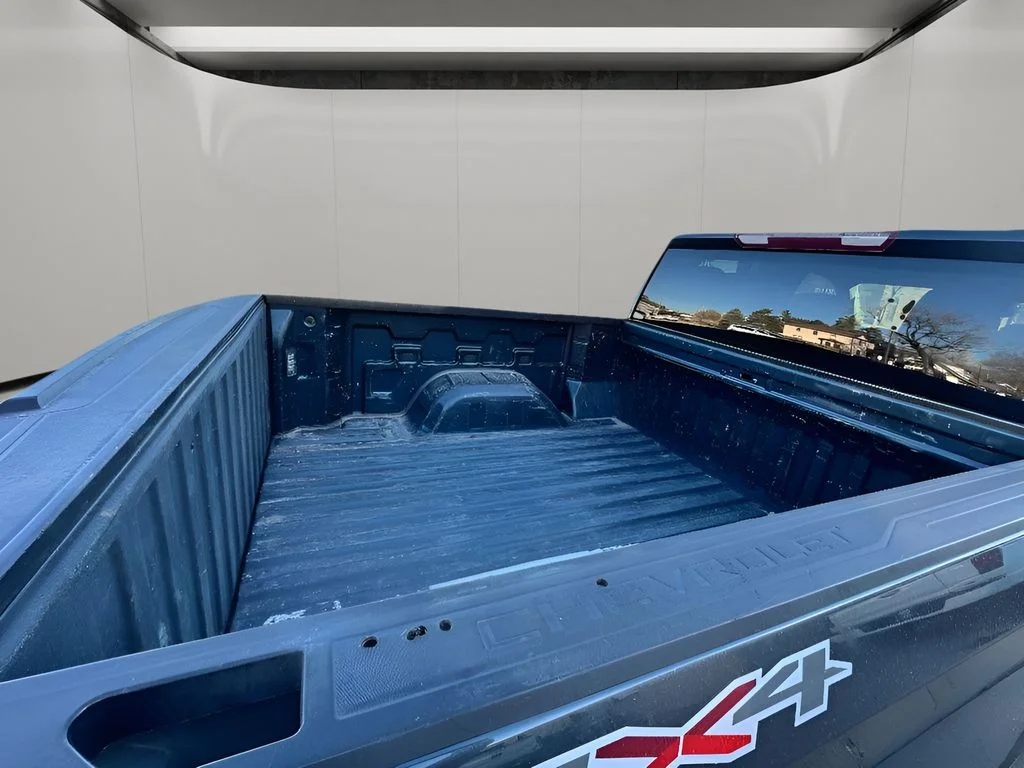 Used 2020 Shadow Gray Metallic Chevrolet Custom image 29
