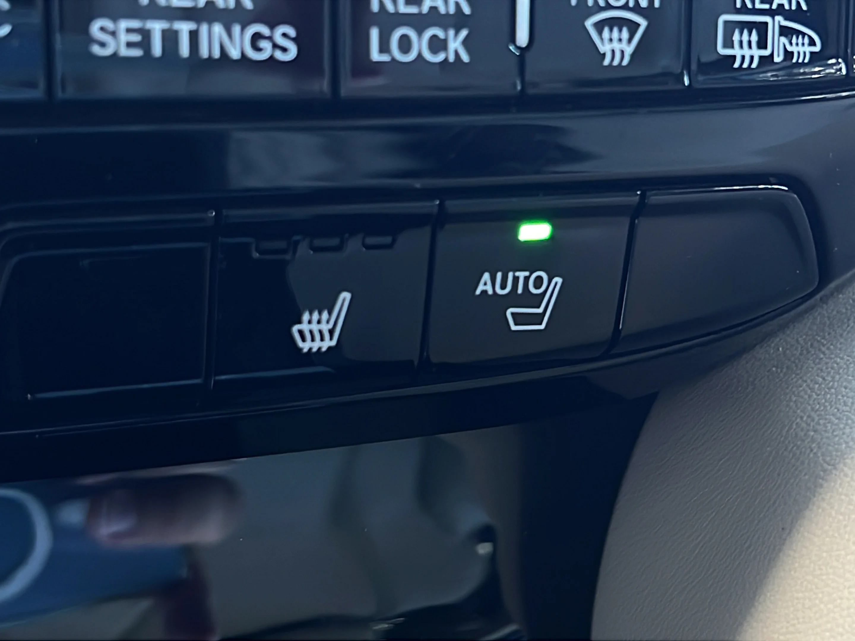 Used 2023 Platinum White Pearl Acura w/Technology Package image 18