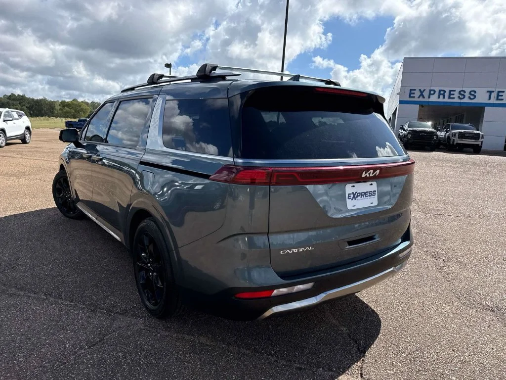 Used 2023 Blue Kia SX Prestige image 5
