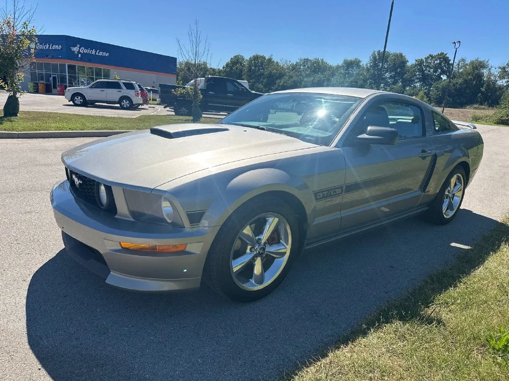 Used 2009  Ford GT image 5