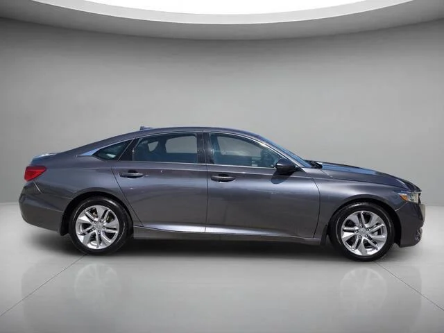Certified Used 2018 Modern Steel Metallic Honda LX 1.5T image 6