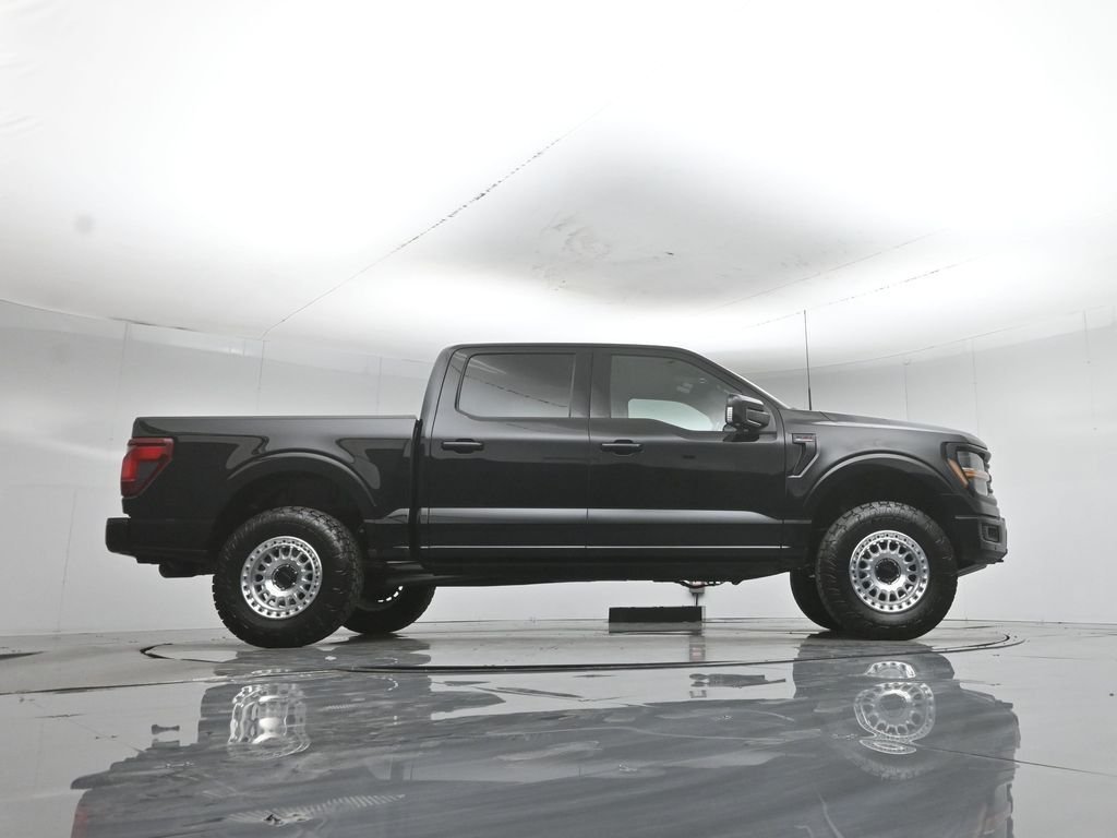 Used 2025 Black Ford XLT image 49