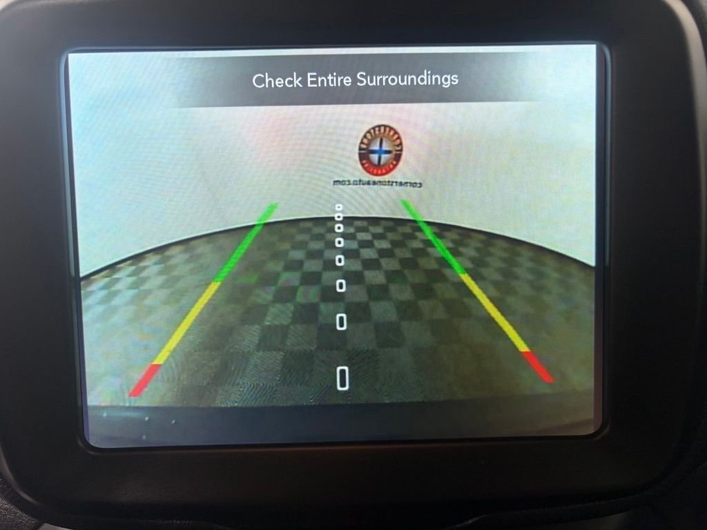 Used 2022 Black Jeep Latitude image 4
