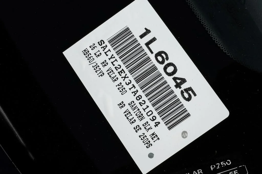 Used 2026 Black Land Rover Dynamic SE image 59