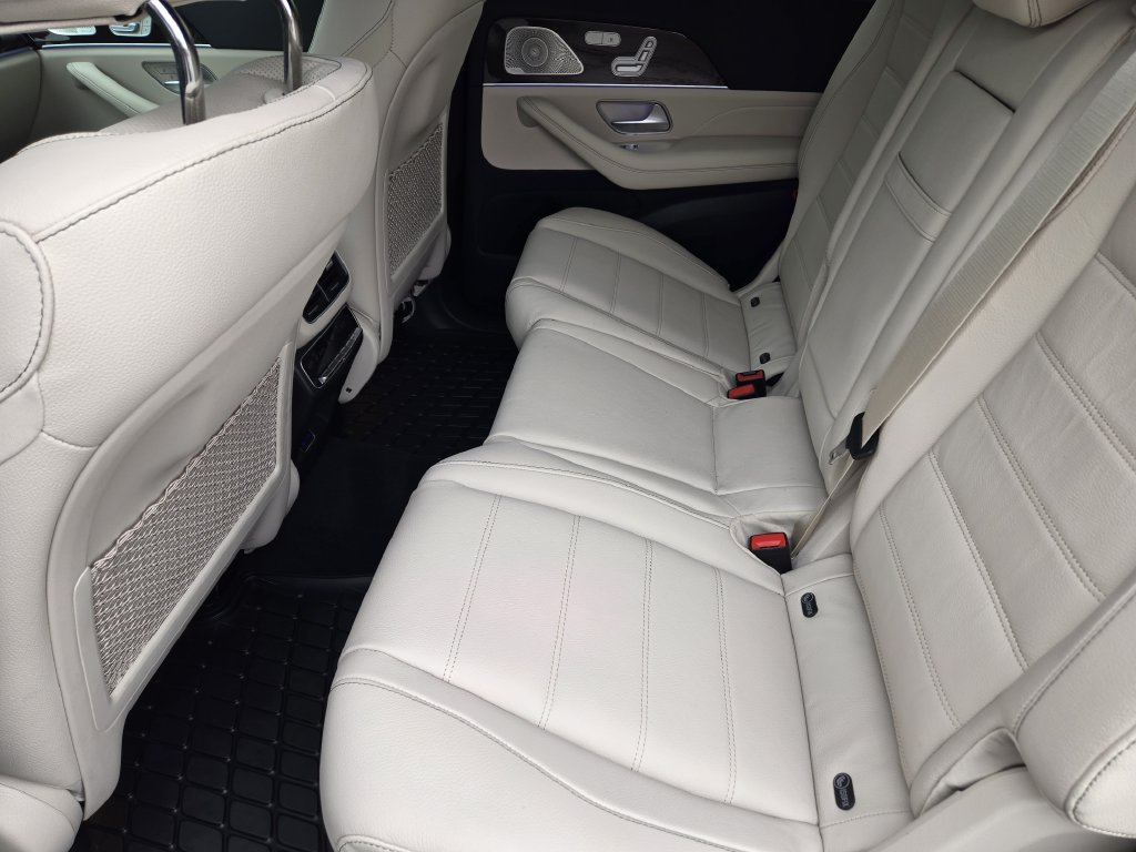 Used 2024 White Mercedes-Benz GLS 450 image 29