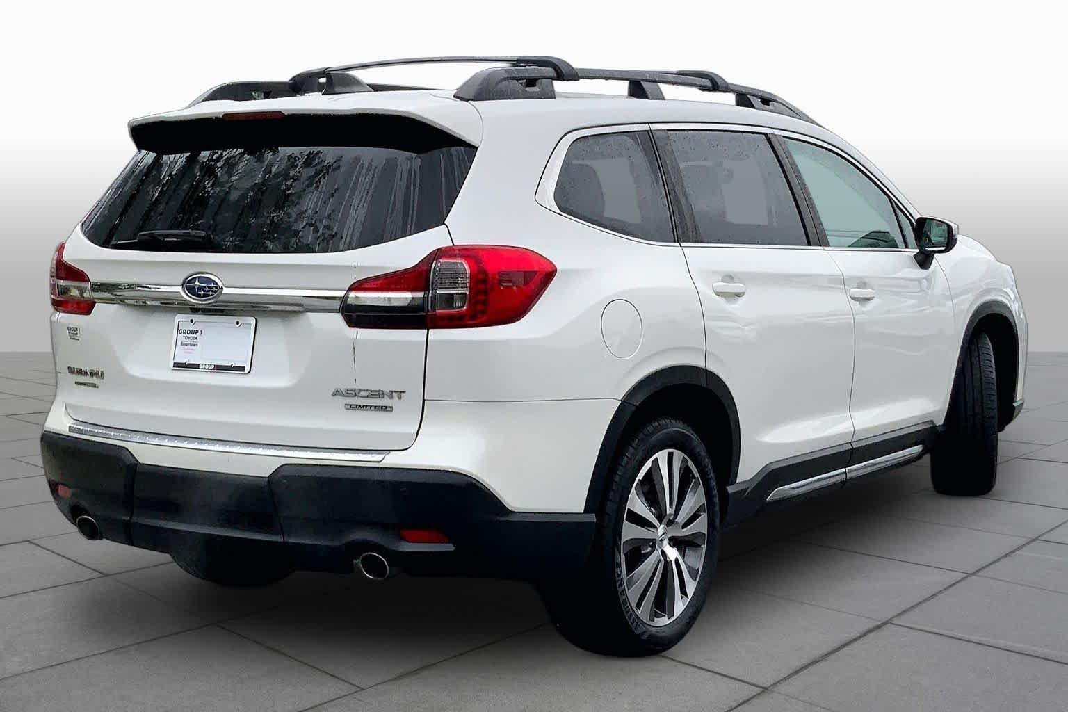 Used 2022 Crystal White Pearl Subaru Limited image 13