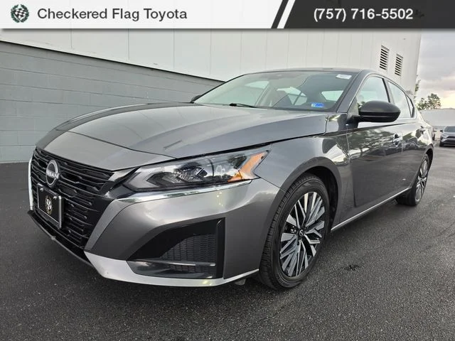 Used 2025 Gun Metallic Nissan 2.5 SV image 1