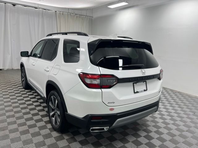 Used 2023 White Honda Touring image 6