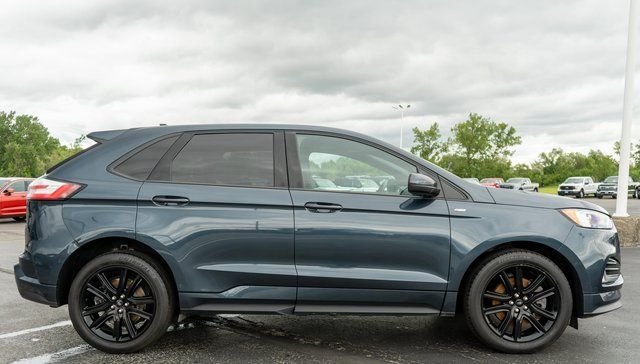 Used 2022 Stone Blue Metallic Ford ST Line image 5