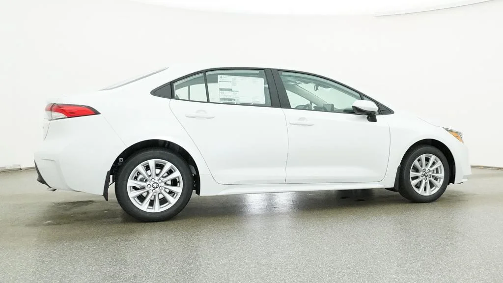 New 2027 Wind Chill Pearl Toyota LE image 15
