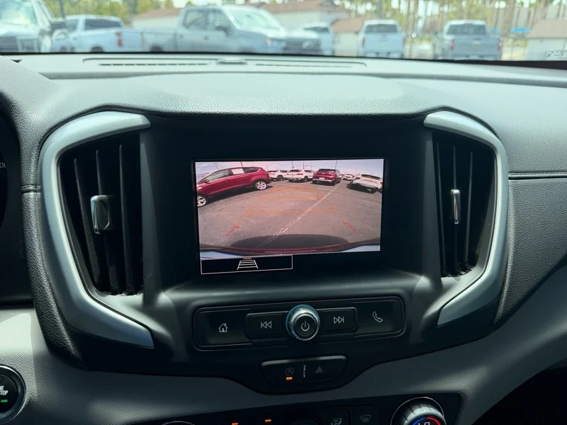 Used 2024 Volcanic Red Tintcoat GMC SLE image 10
