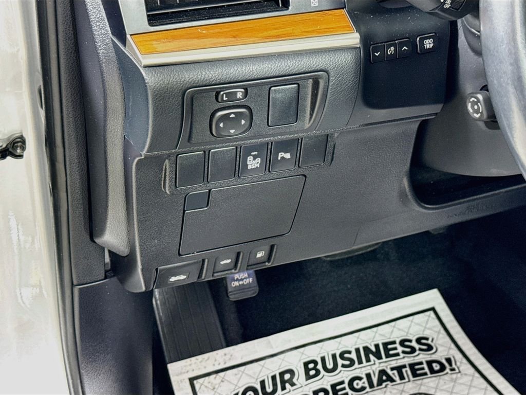 Used 2013 Silver Lining Metallic Lexus Hybrid image 15