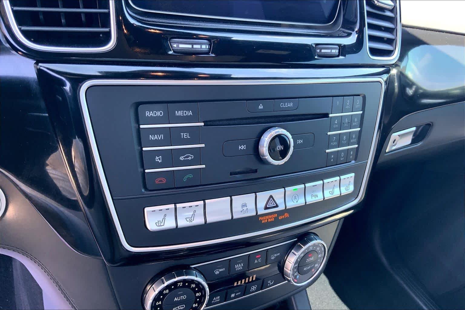 Used 2018 designo Diamond White Metallic Mercedes-Benz GLS 550 image 31