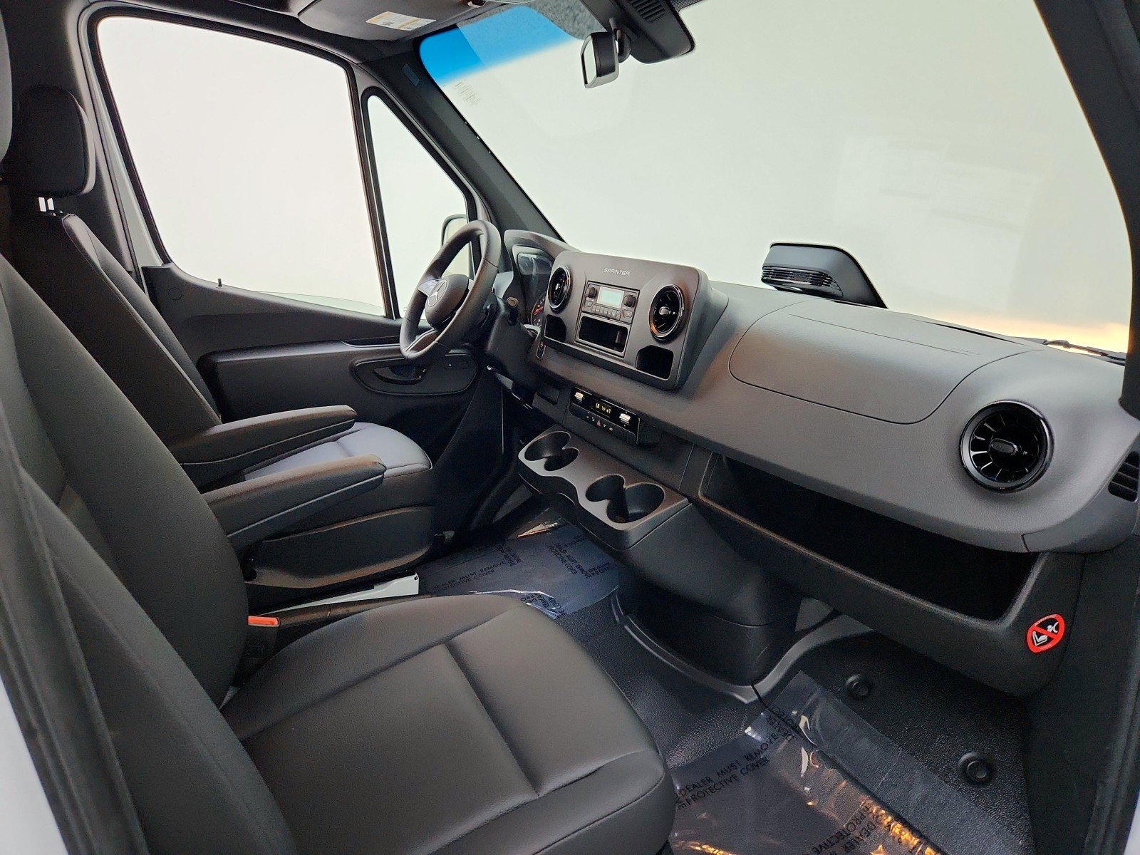 New 2026 Arctic+White Mercedes-Benz AWD image 18
