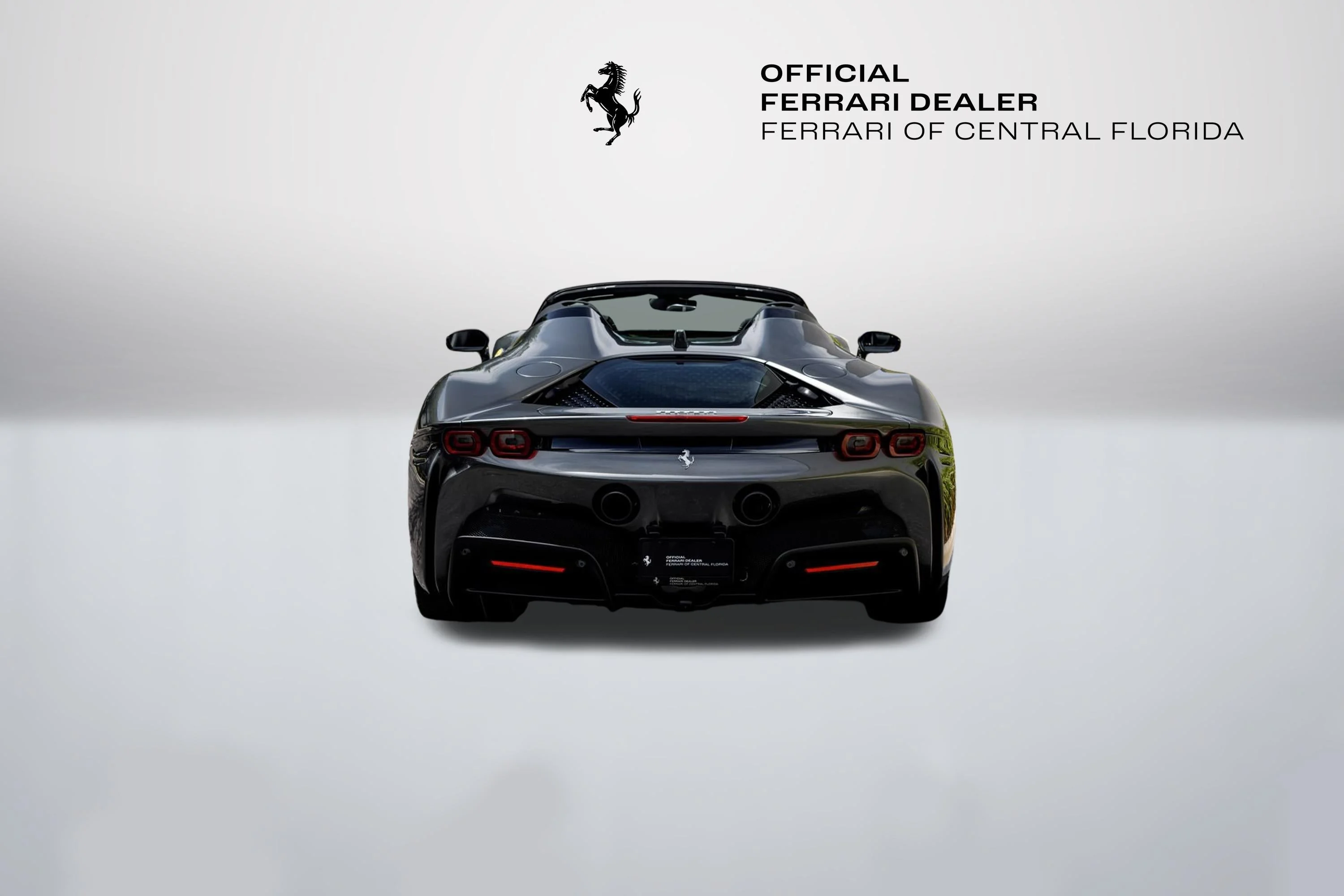 Used 2024 Grigio Silverstone Ferrari  image 4