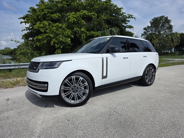2024 Land Rover Range Rover P530 SE