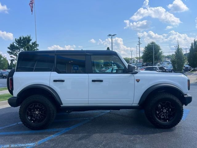 Used 2026 Oxford White Ford Badlands image 7