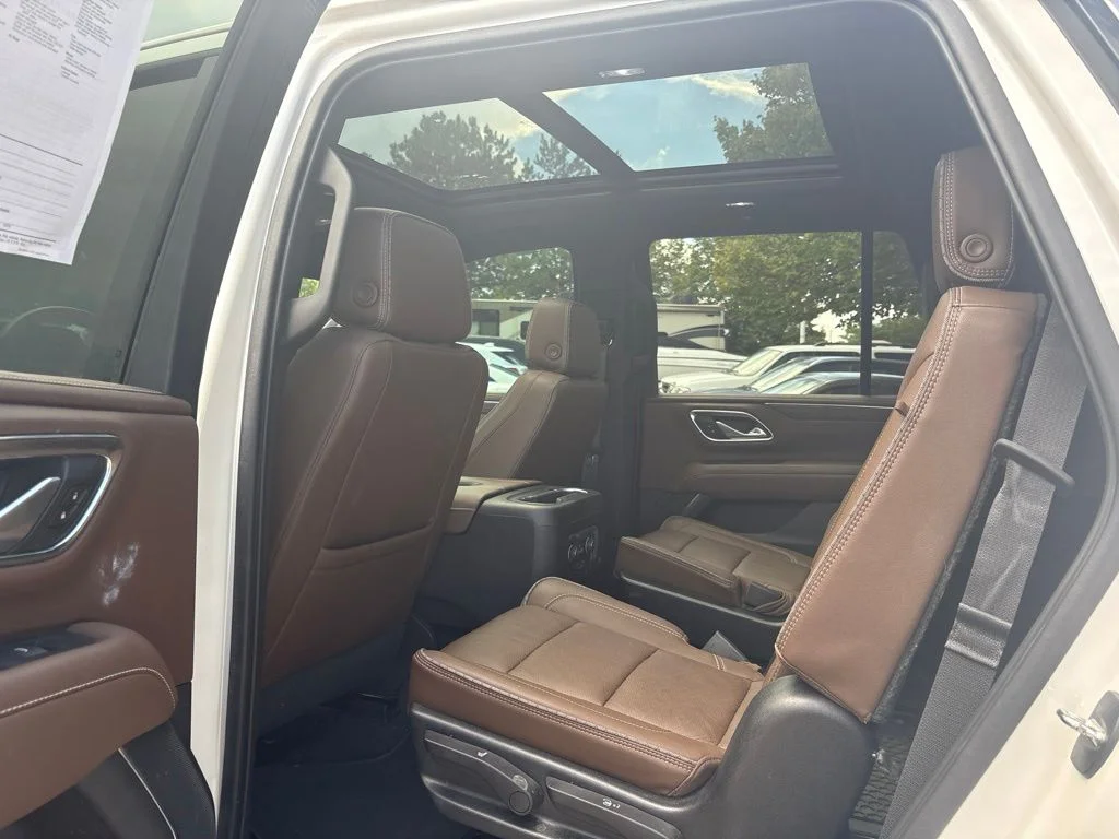 Used 2021 White Chevrolet High Country image 19
