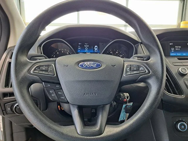 Used 2016 Silver Ford SE image 10