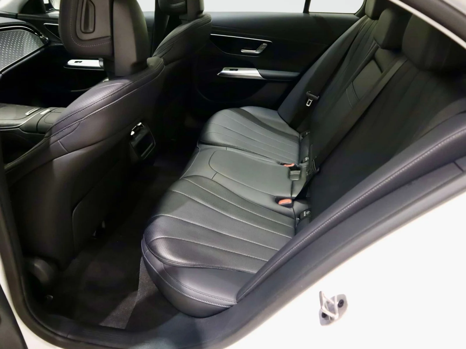 Used 2025 Polar White Mercedes-Benz E 350 RWD Sedan image 19