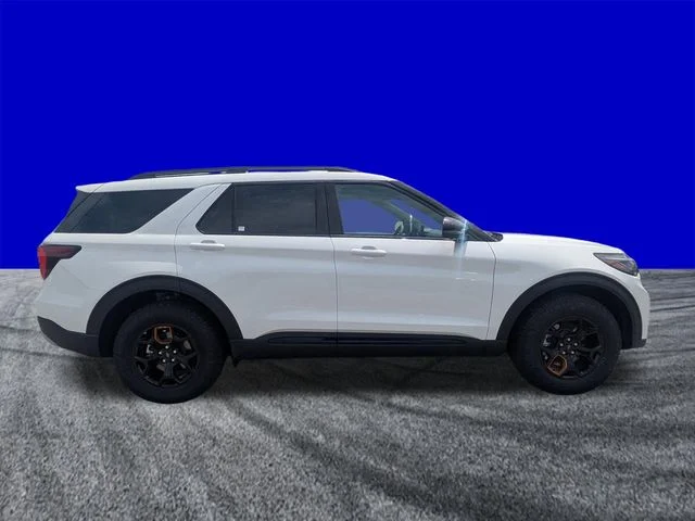 New 2026 Star White Metallic Tri-Coat Ford Tremor® image 3