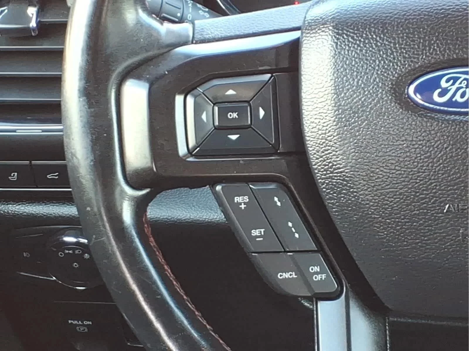 Used 2019 Magnetic Ford Limited image 22