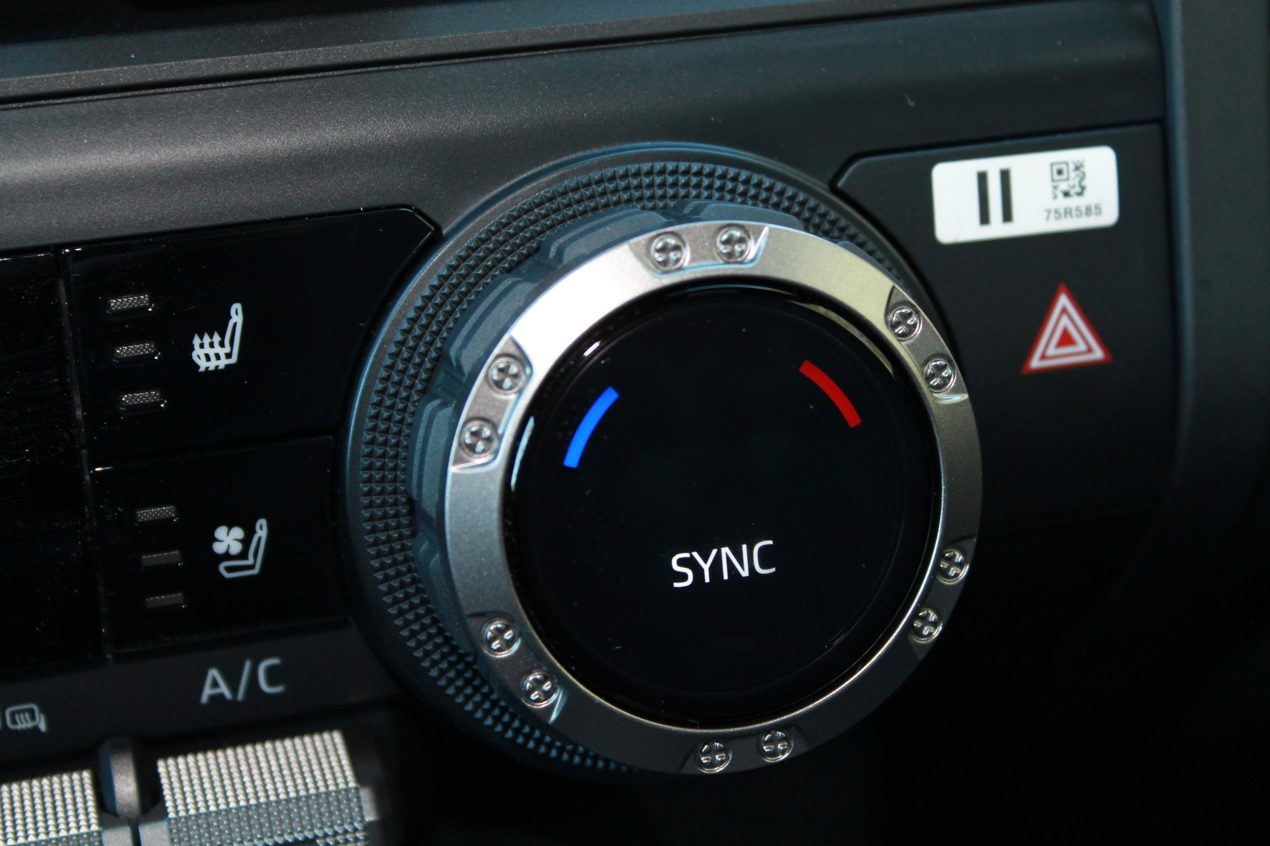 2025 Toyota Tacoma TRD Pro - Photo 40