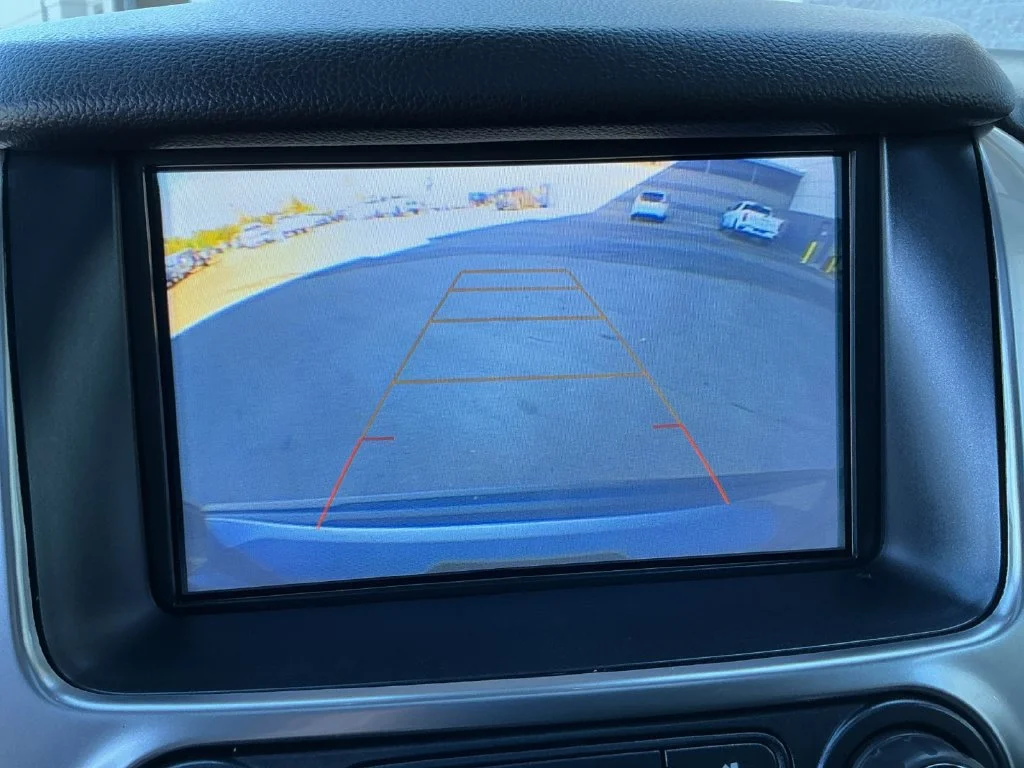 Used 2019 SHADOW GRAY METALLIC Chevrolet LT image 22