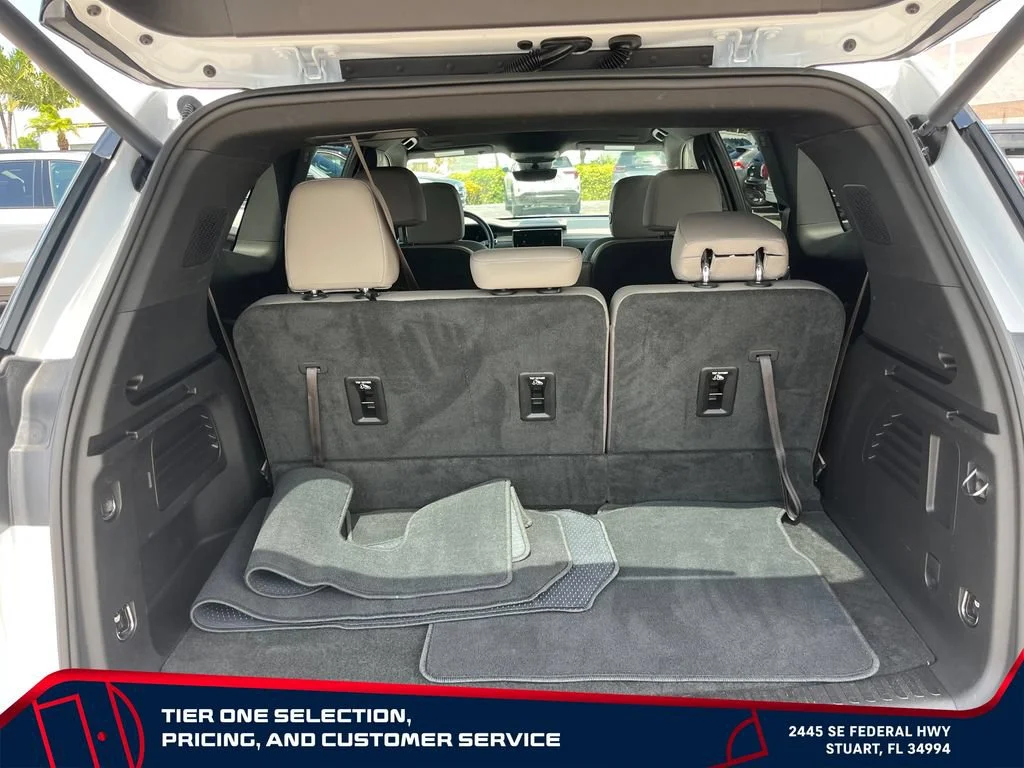 Used 2026 Summit White GMC Elevation image 10