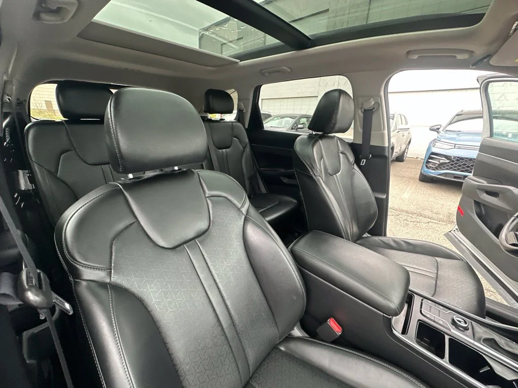 Used 2023 Gray Kia X-Line S image 36
