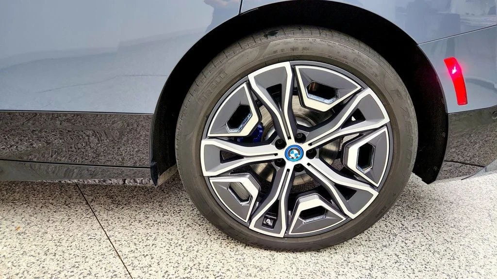 Used 2025 Storm Bay Metallic BMW xDrive50 SAV w/ Premium, Sport, Luxury Pkgs & Air Suspension image 9