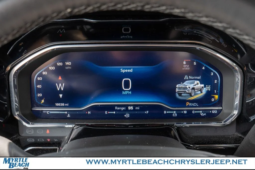 Used 2025 Lakeshore Blue Chevrolet LT image 24