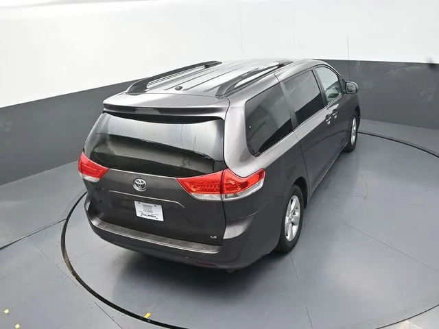 Used 2013 Gray Toyota LE image 18