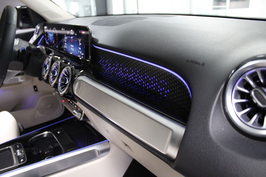 2026 Mercedes-Benz GLB GLB 250 - Photo 34