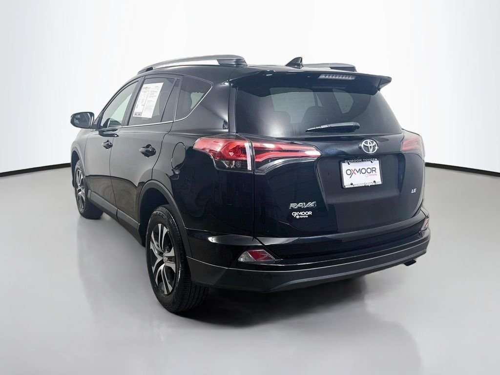 Used 2018 Gray Toyota LE image 5