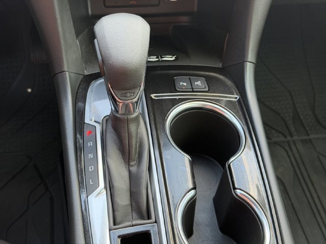 Used 2024 Summit White Chevrolet Premier image 27