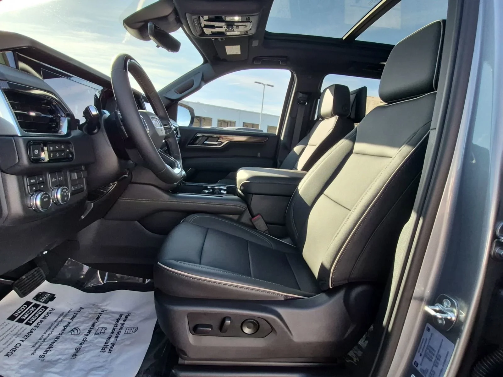 2026 GMC Yukon XL Elevation - Photo 11