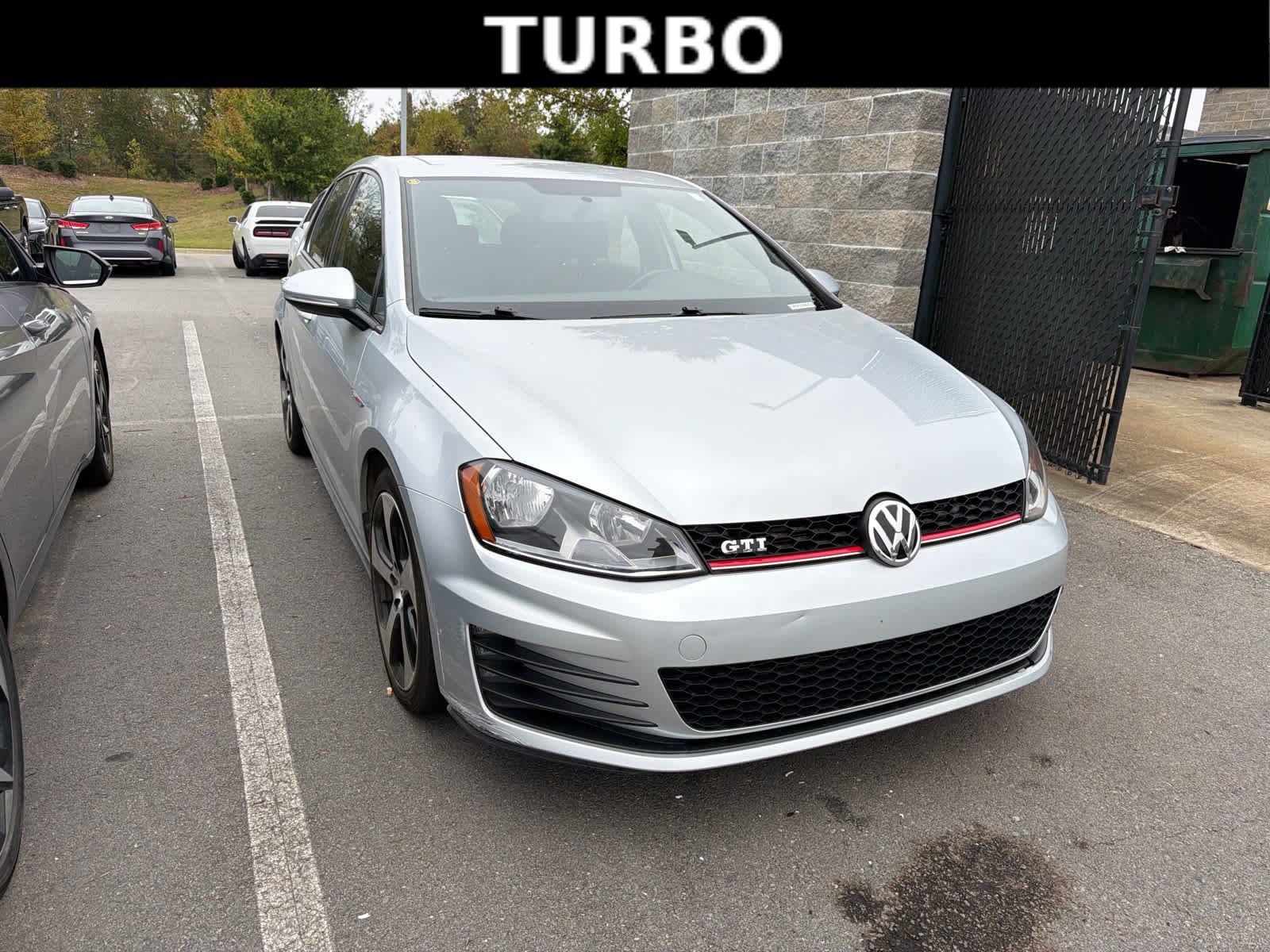 Used 2015  Volkswagen Autobahn image 3