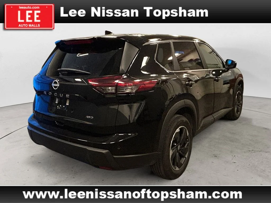 Used 2025 Super Black Nissan SV image 6