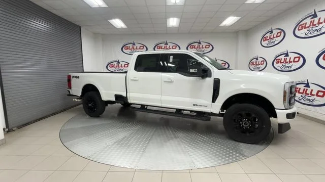 New 2026 Star White Metallic Tri-Coat Ford Lariat image 3