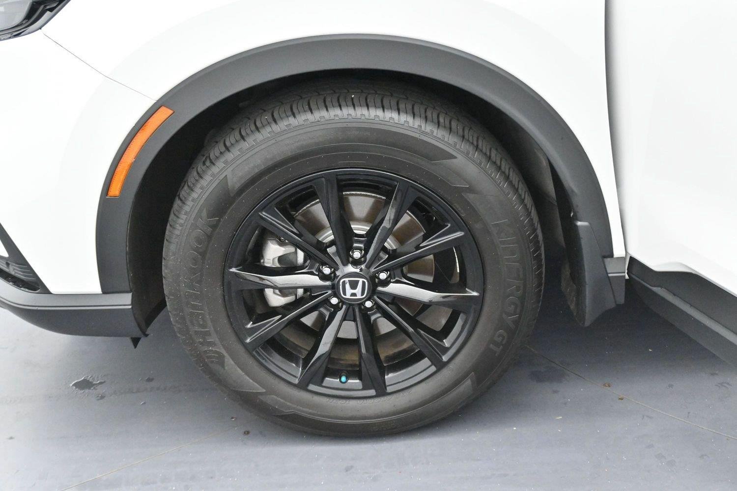 Used 2025 Platinum White Pearl Honda Sport-L image 37