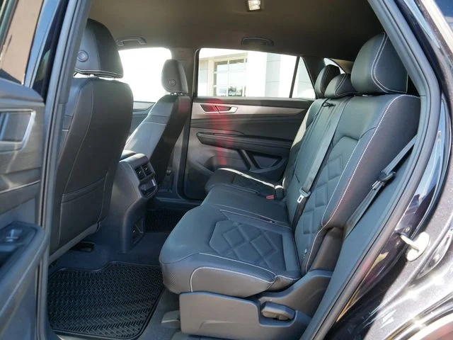 New 2026 Black Volkswagen 2.0T SE image 8