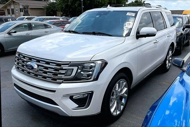 2018 Ford Expedition Limited's photo