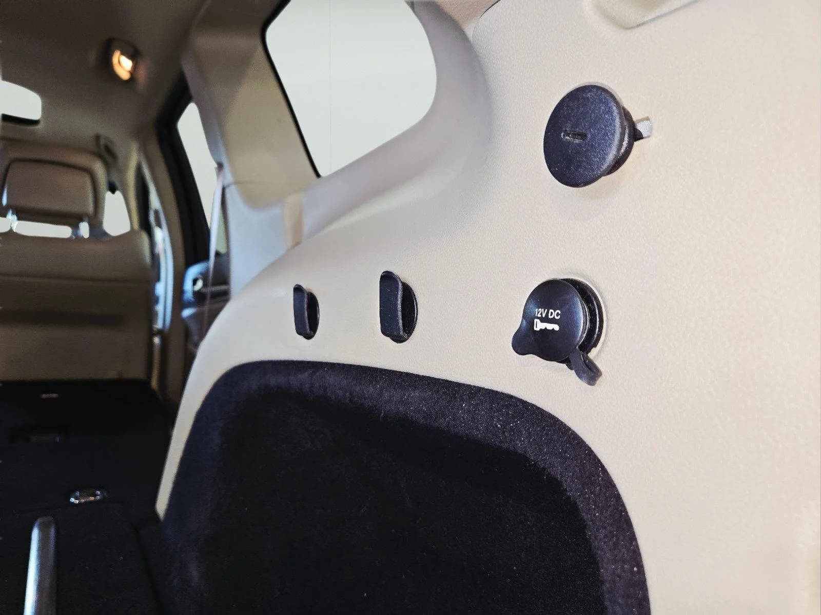 Used 2015 Bright White Clearcoat Jeep Limited image 50